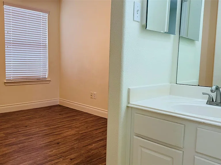 20210 Glen Burn Ct — Photo 16