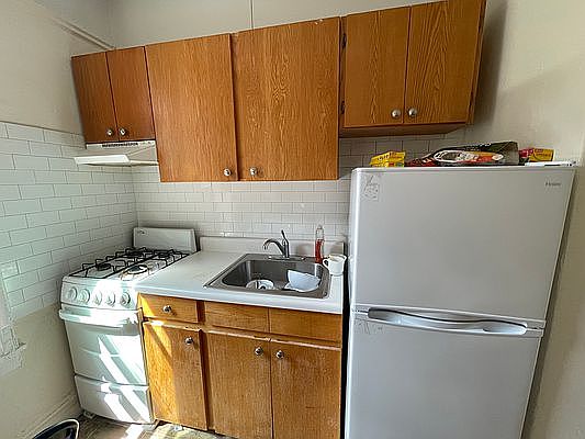 3rd image of 4325 44th St APT D6