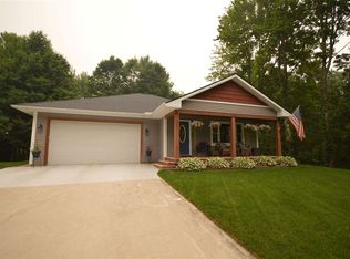 727 Earl St, Boyne City, MI 49712