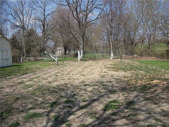 5th image of 2856 Boyd Ave