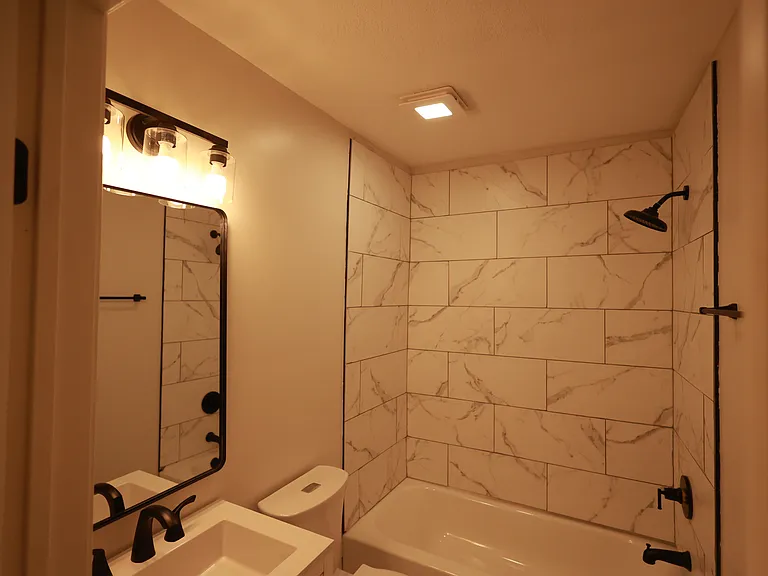 Bathroom/Shower