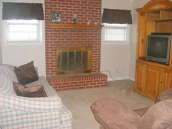 5th image of 2347 Sarasota Dr