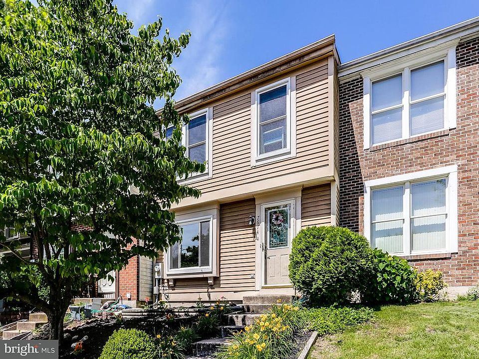 1st image of 7674 Fairbanks Ct