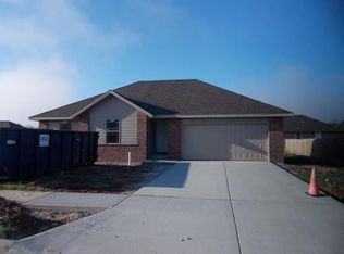 5602 W Sugar Pine Dr, Springfield, MO 65802