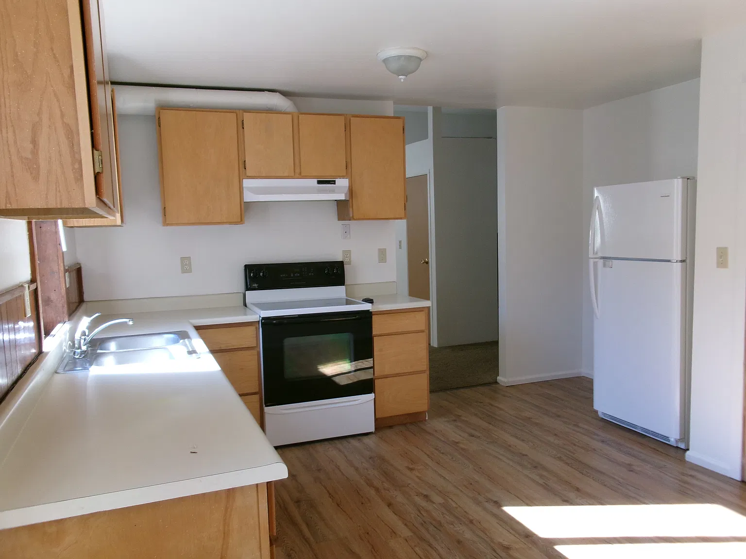 3 bed, 1100 sqft, $1,150 — Photo 3