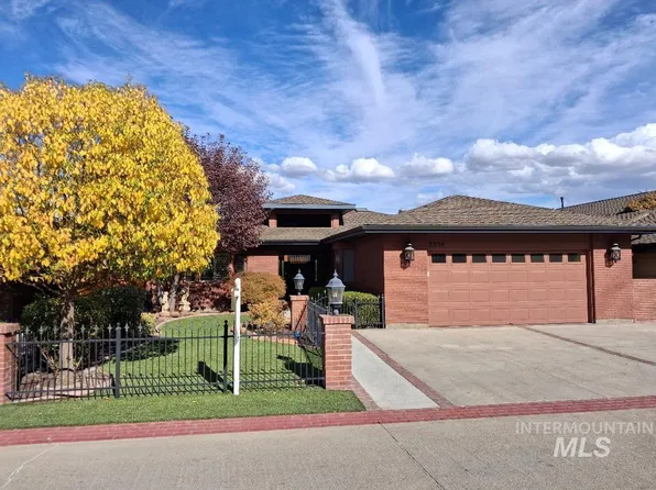3306 W Hillcrest Ln, Boise, ID 83705