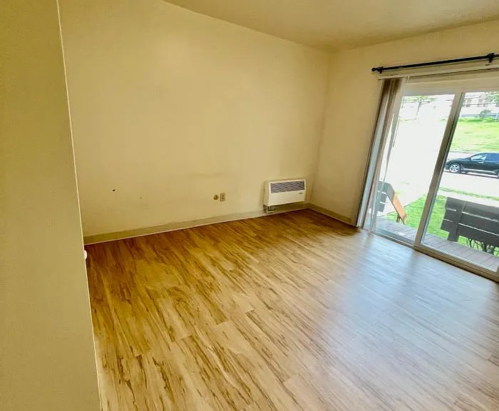 6350 Forward Ave #11 — Photo 43