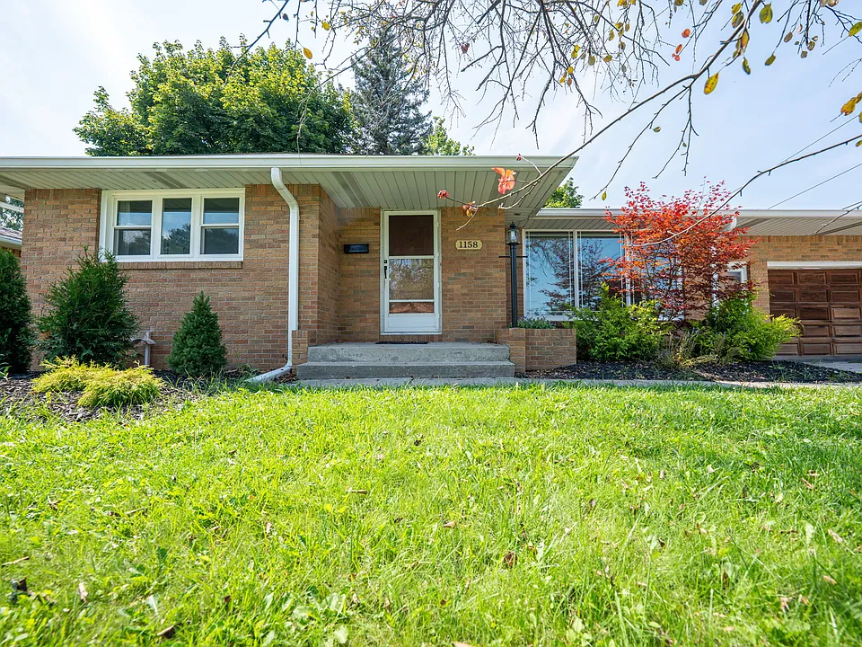 1158 Woodstock Ave