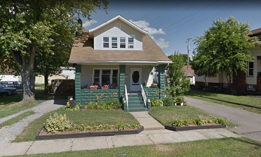 1st image of 223 Walnut St