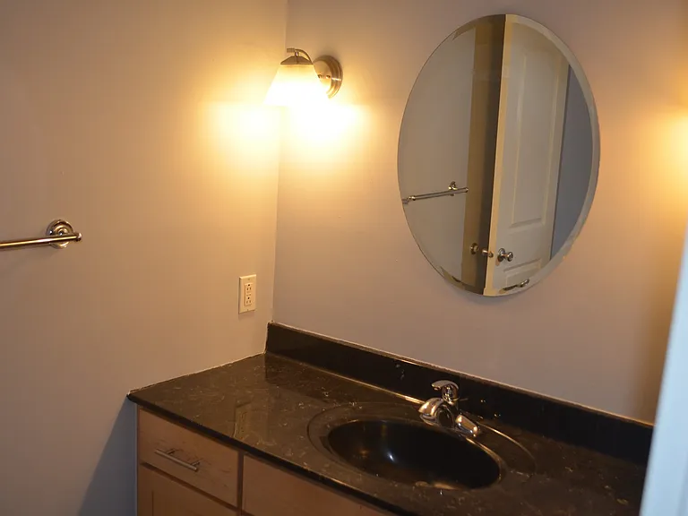 222 N College Ave — Photo 39