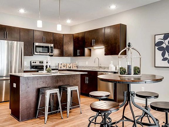Circle Pines, MN Lexington Lofts | Layna | Kitchen