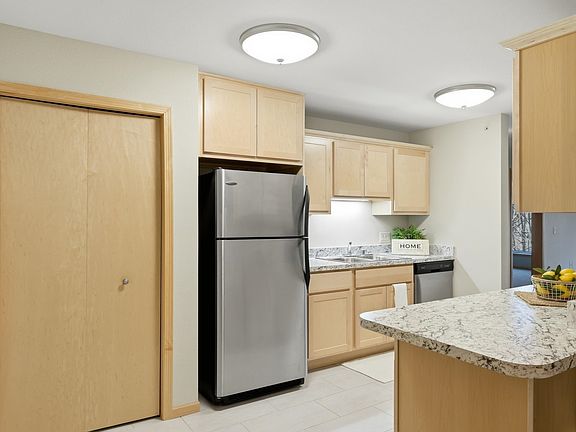 3rd image of 8206 Starr Grass Dr APT 204