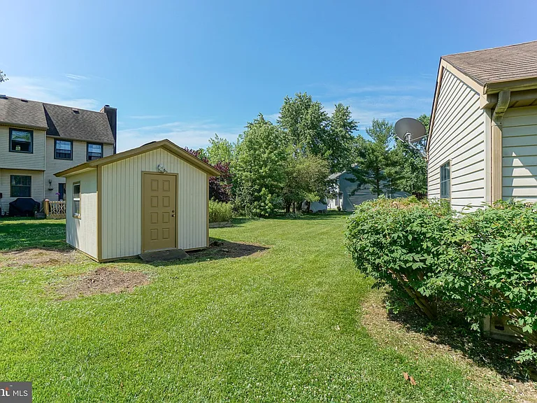 31 W Oleander Dr — Photo 4