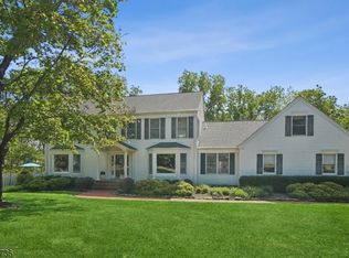 18 Flintlock Rd, Flemington, NJ 08822