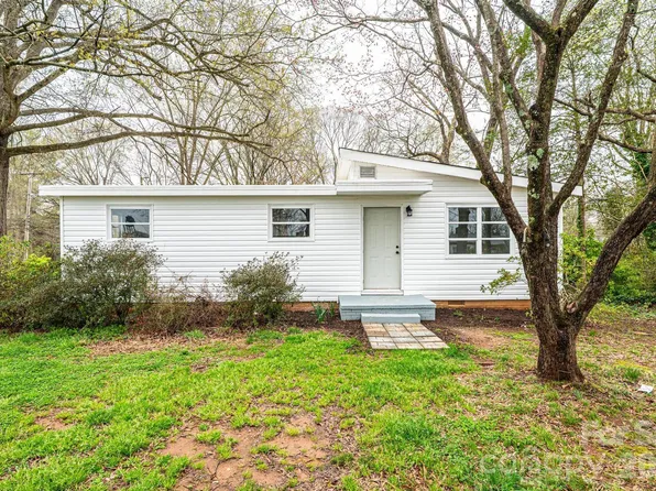 25 N Davis Ave, Newton, NC 28658