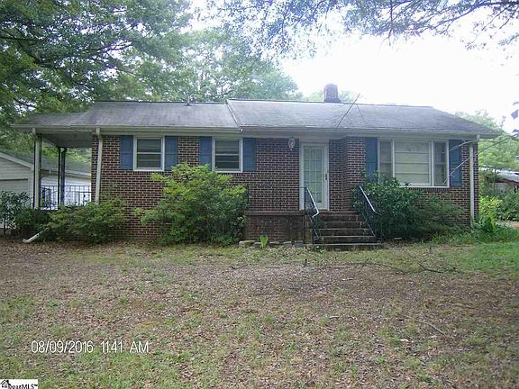 2nd image of 12 Horse Shoe Cir