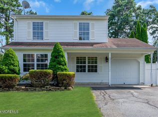 233 Timberline Rd, Toms River, NJ 08753