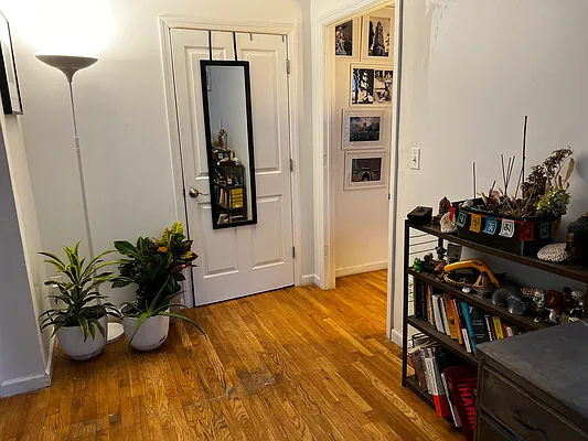 Rented by REAL New York | media 17