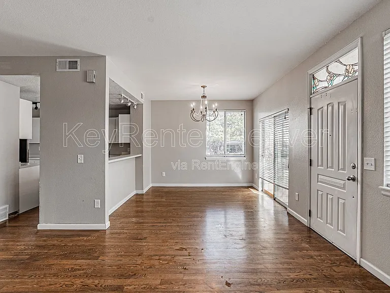 1099 S Walden Way #101 — Photo 28