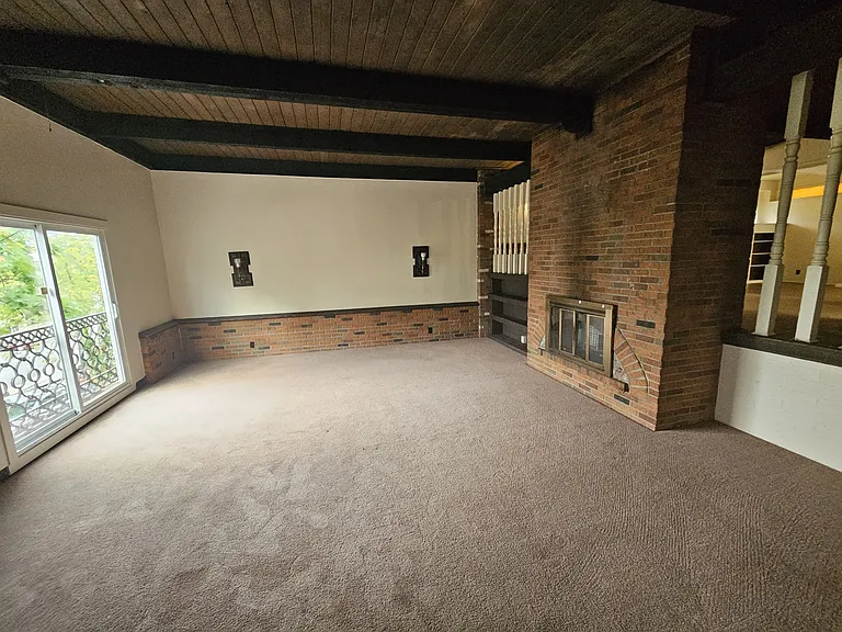 Terrace Heights Apartments — Photo 12