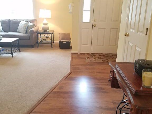 5th image of 2231 Bloomfield Ave