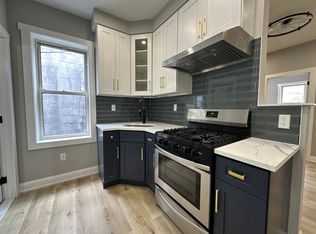 1028 39th St #2R, Brooklyn, NY 11219