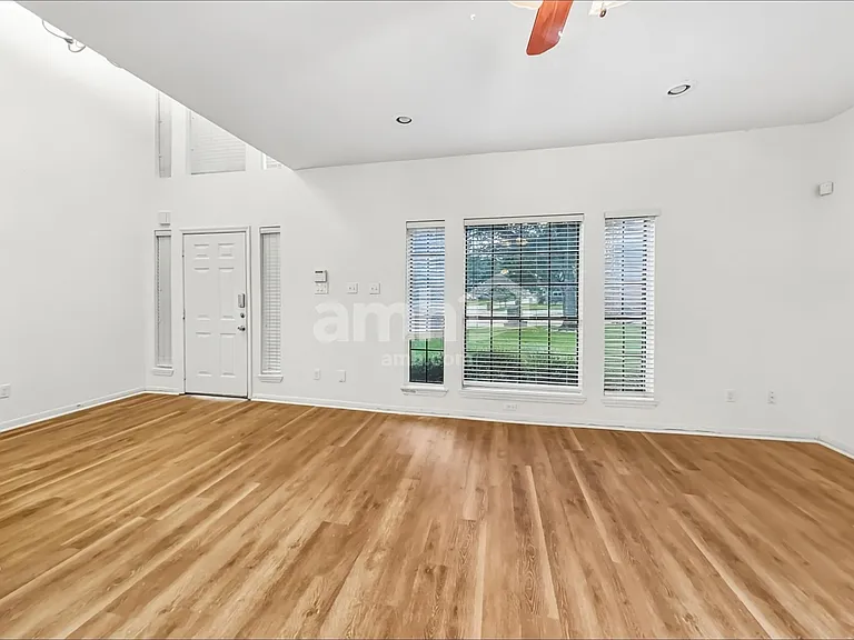 10917 Spruce Dr S — Photo 6