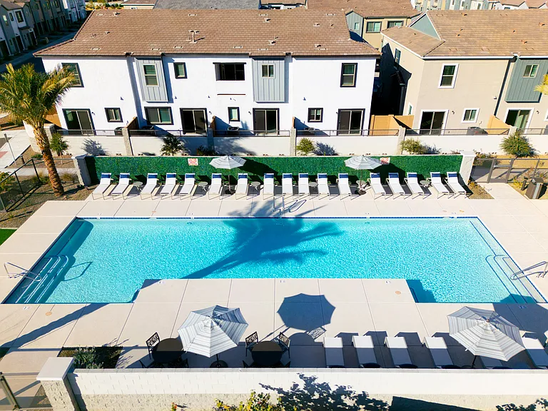 Banyan at 17 North Townhomes — Photo 5