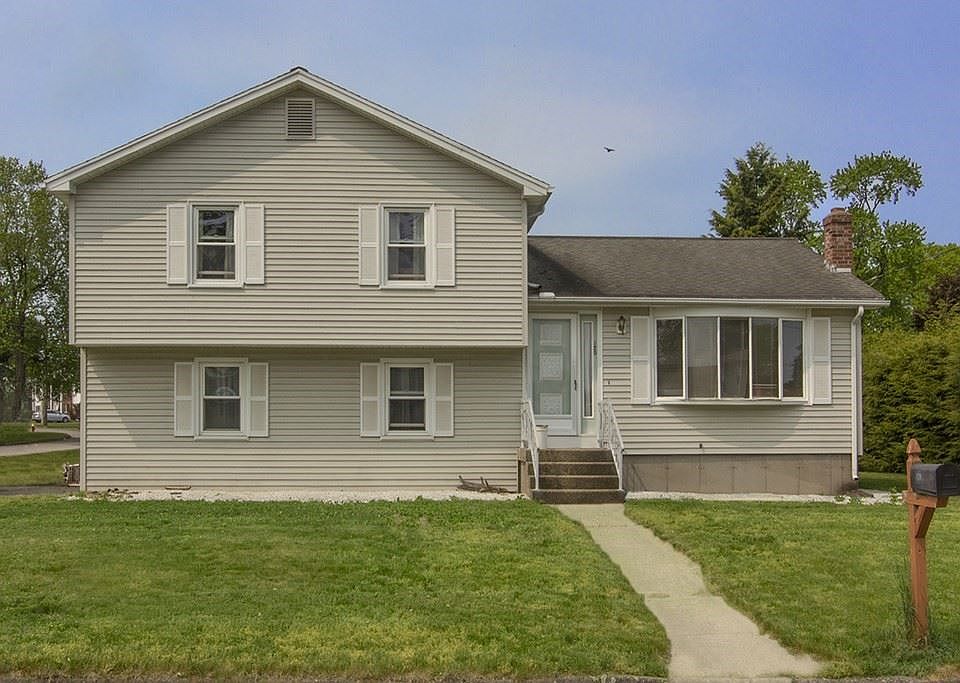 1st image of 120 Jean Cir