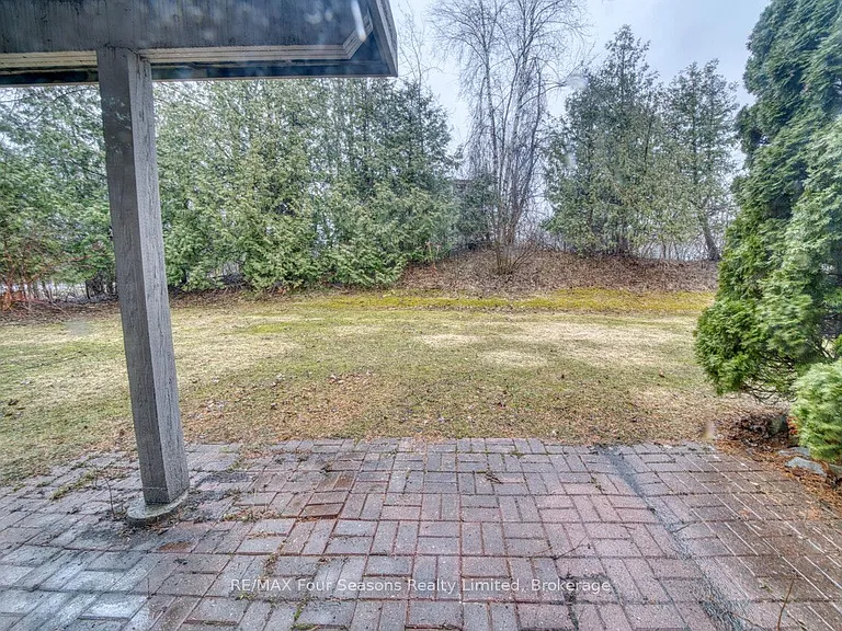 5 Harbour St E #1 — Photo 31