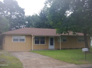 156 Lafayette Cir, Ocean Springs, MS 39564