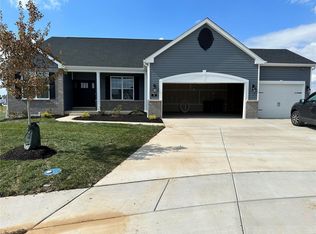9 Far Meadow Ct, Lake Saint Louis, MO 63367