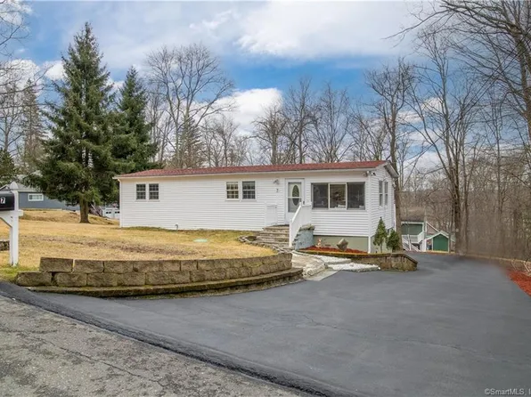 7 Calverton Drive, New Fairfield, CT 06812