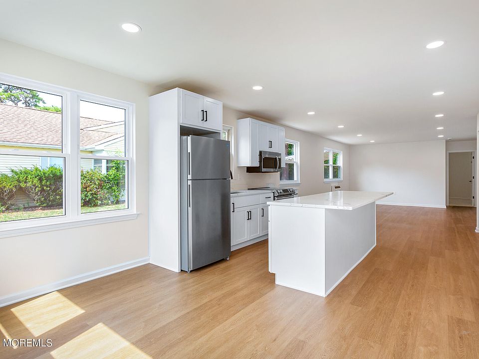 1st image of 10 Quincy Drive #A