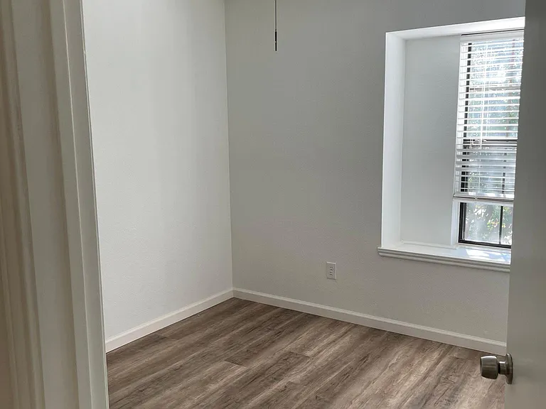 1761 Prescott Dr — Photo 13