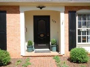 725 Village Rd, Charlottesville, VA 22903