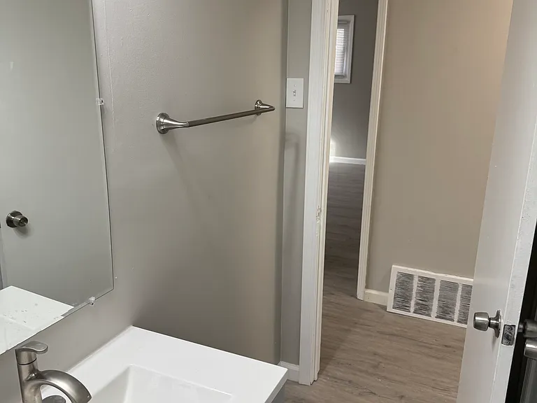 905 N University Blvd — Photo 24