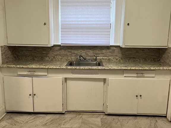 5th image of 12209 Corlett Ave #1
