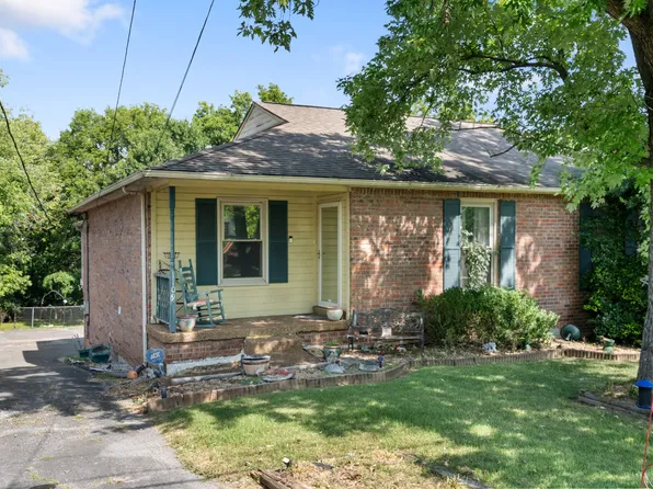 1109 N Graycroft Ave, Madison, TN 37115