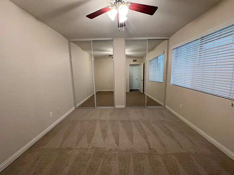 21450 Burbank Blvd #114 — Photo 9