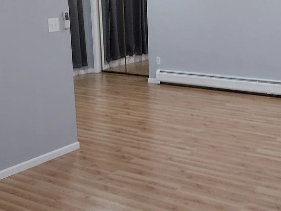 5th image of 106 E Schoolhouse Rd APT 3