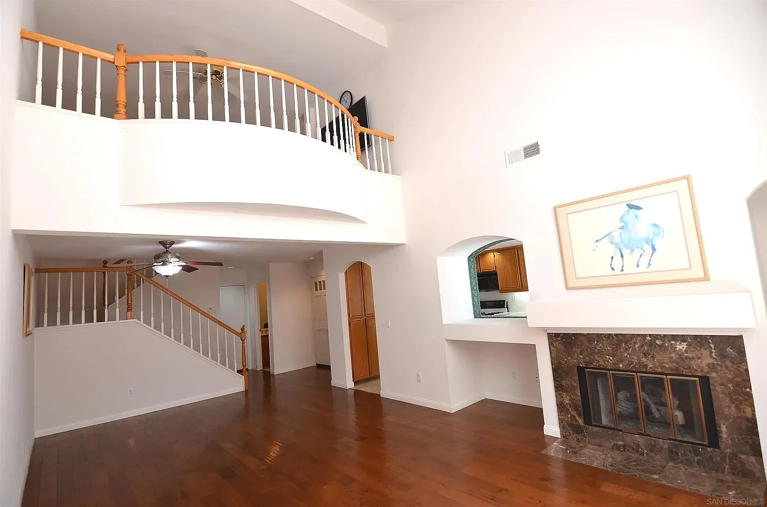 3 bed, 2.5 bath, 1600 sqft, $3,800 — Photo 4