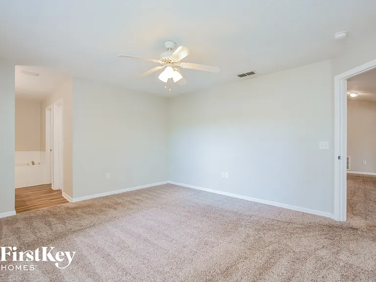 743 Pelican Ct — Photo 8