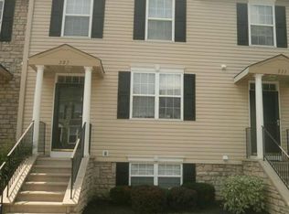 307 Oxford Oak Dr, Blacklick, OH 43004