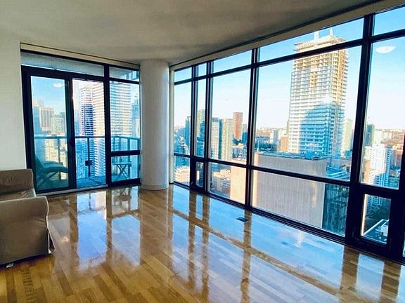 4th image of 38 Grenville St Suite 3507