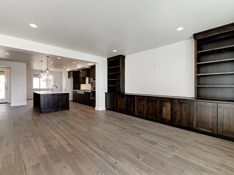 4314 E Parkcenter Blvd — Photo 5