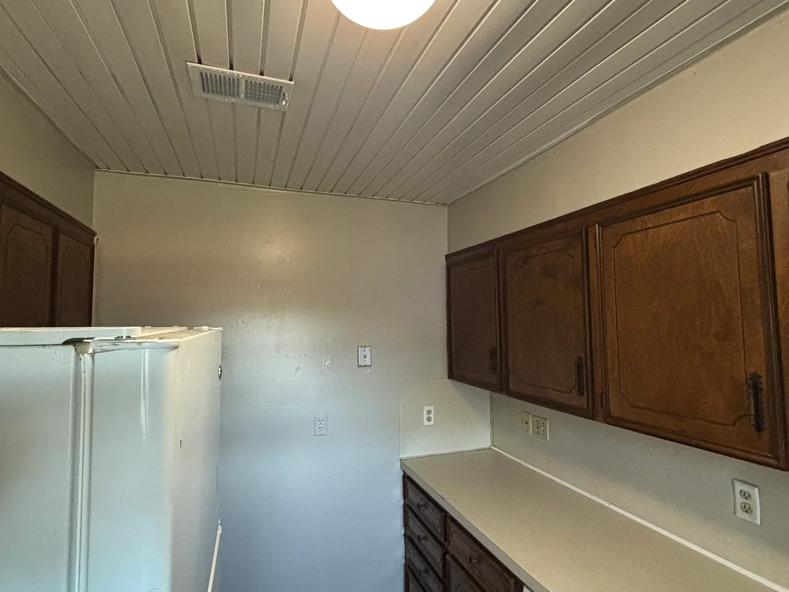 2 bed, 1200 sqft, $895 — Photo 1