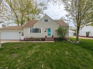 217 Berkshire Rd, Avon Lake, OH 44012