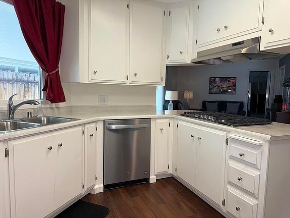 2nd image of 535 Cerritos Way