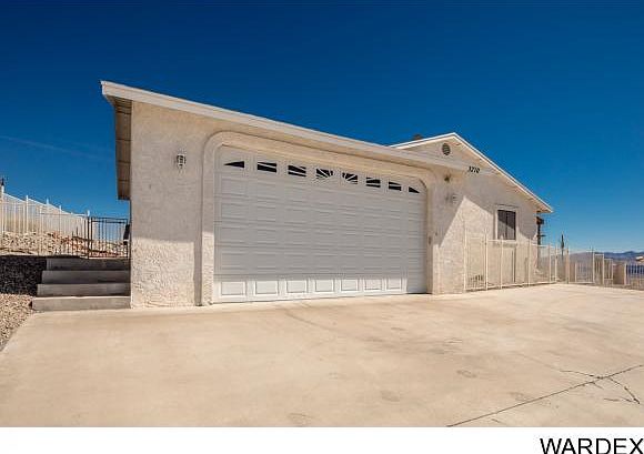 1st image of 3270 Palmtree Dr